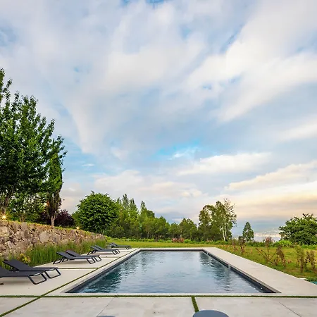 Pepe Vieira Hotell *